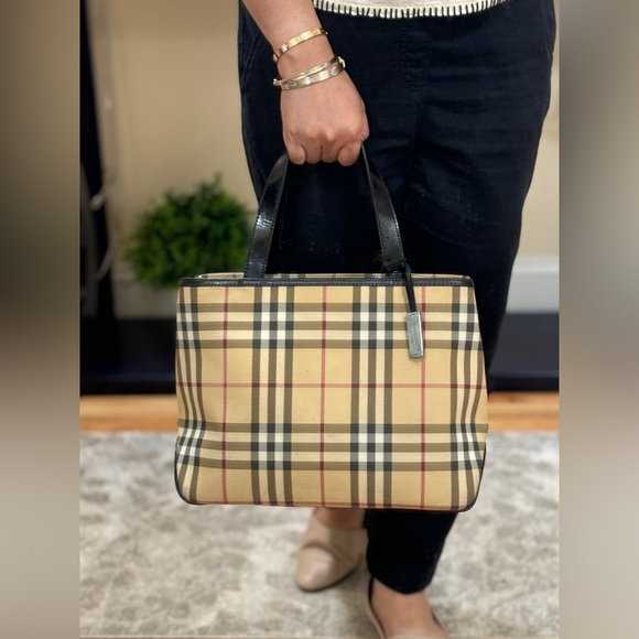 S O L D‼️Burberry HandBag - Picture 1 of 16